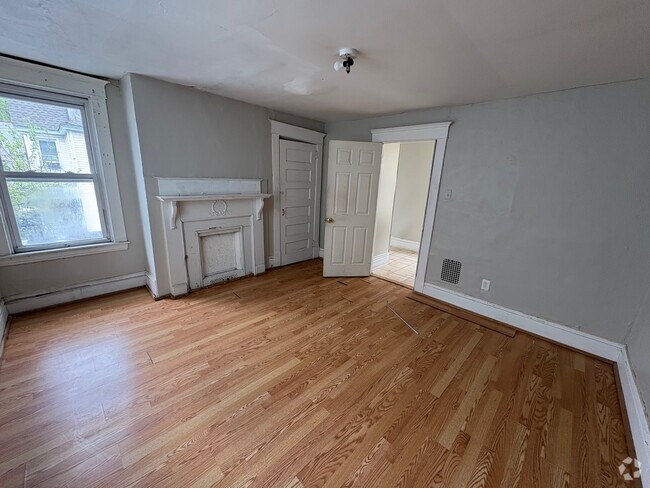 Building Photo - 207 Dunseith St Rental