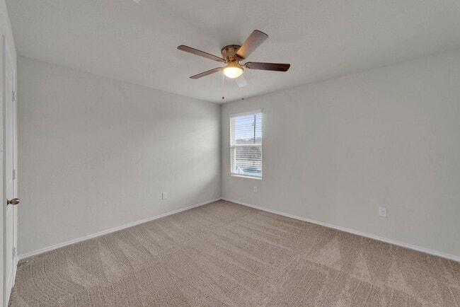 Photo - MOVE IN SPECIAL!! CALL FOR MORE DETAILS Unit 13850 Enzo Gate  101