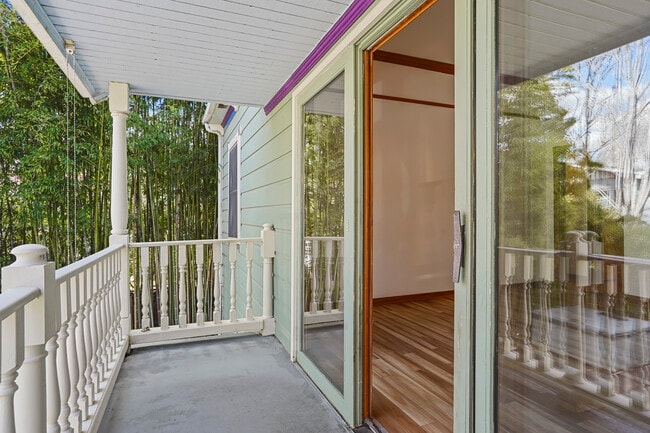 Patio - 808 E St Unit 2