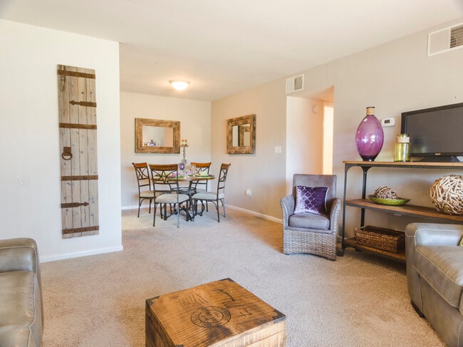 Living/Dining Room