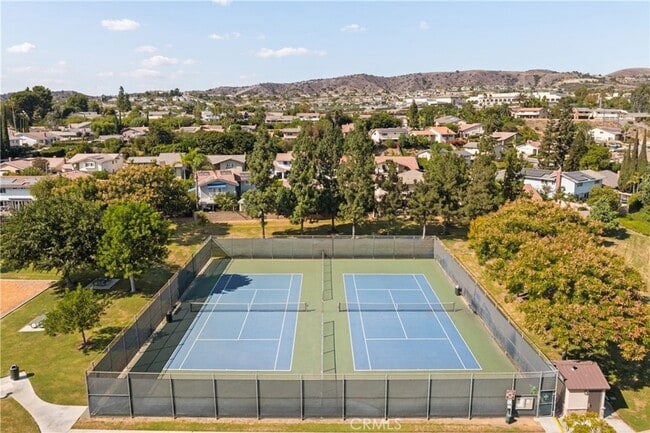 Building Photo - 4741 Cardena Plz