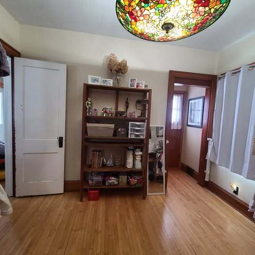 3rd Bed/Office - 528 19th Ave NE