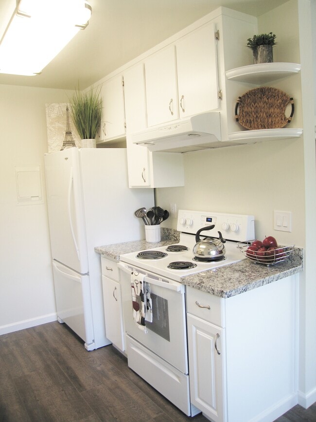 Woodview Apartments