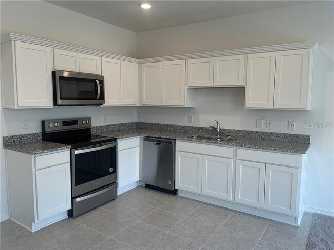 Photo - 497 Madison Dr