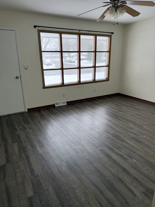 Photo - 1502-1504 Douglas Ct Unit 1504