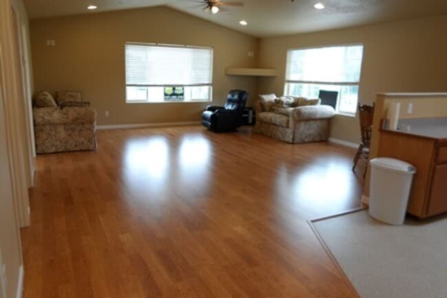 Photo - 9996 - Procurement Properties Unidad 286 Hall Ave