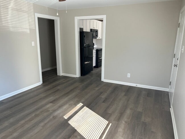 Photo - 1907 NE 26th St