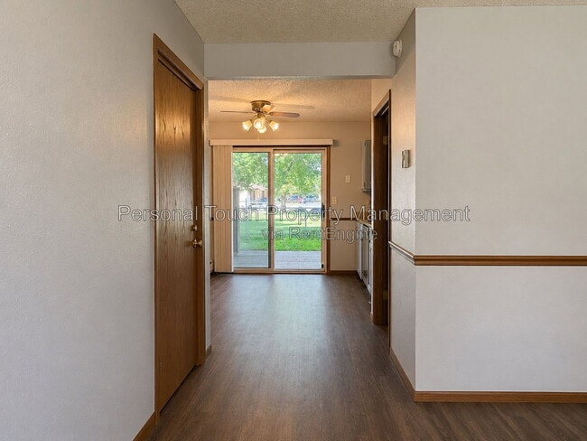 Photo - 3079 22nd St S
