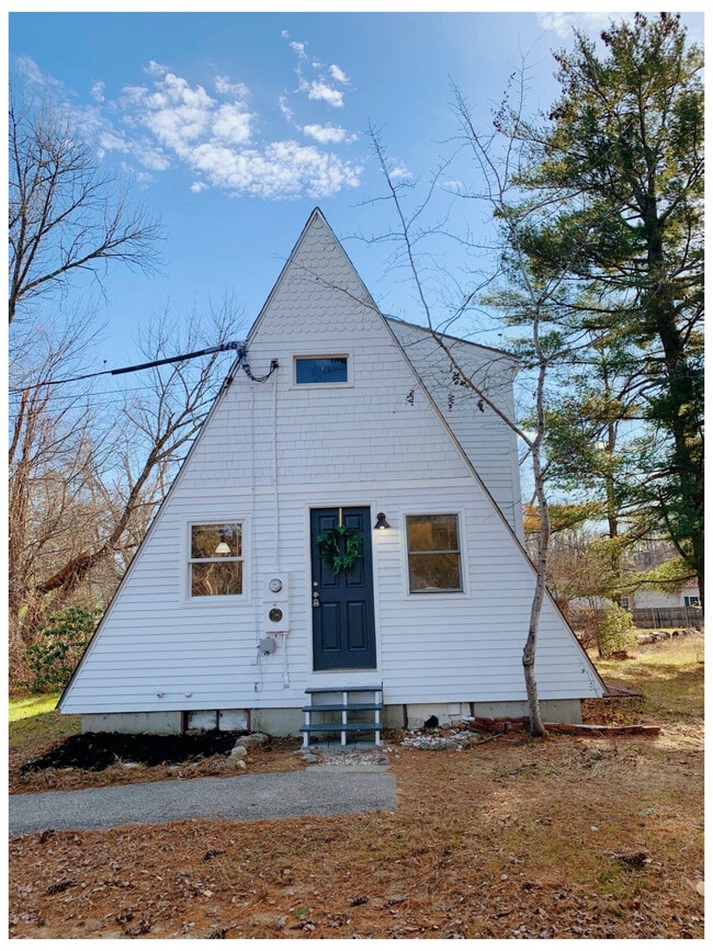 Building Photo - 38 Old Henniker Rd Rental