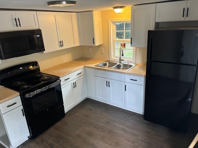 Building Photo - 107 State St