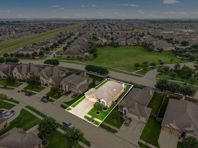 Photo - 4323 Cobalt Cross St