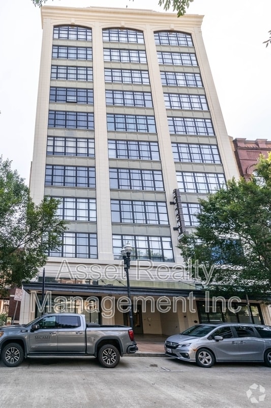 Building Photo - 116 S Gay St Rental