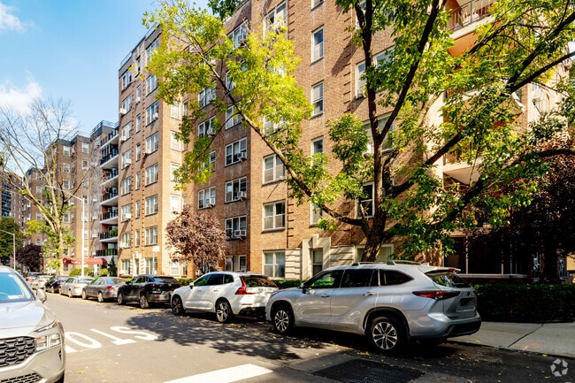 Photo - The Halsey House