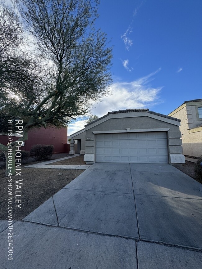 Cozy 3 Bed / 2 Bath with New Paint & Floor... - Cozy 3 Bed / 2 Bath with New Paint & Floor... Casa