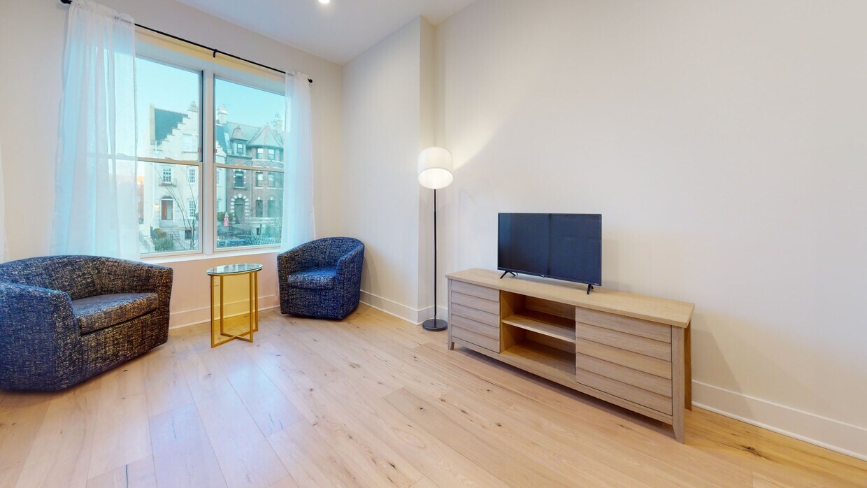 Photo - Private bedroom in 3 bed/2.5 bath Home