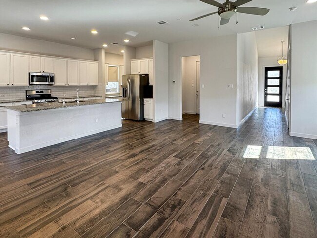 1245 Westborough Ln