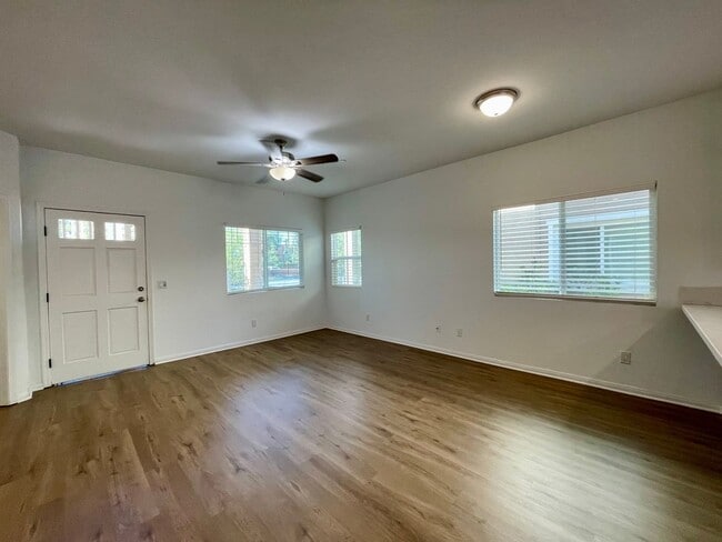 Photo - 130 E Washington Ave