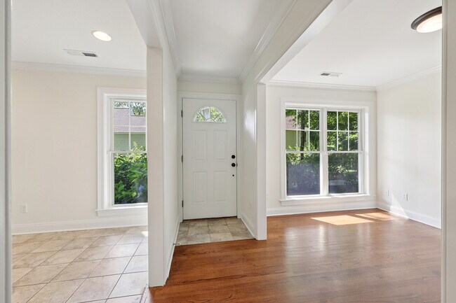 Photo - 251 Weaver St