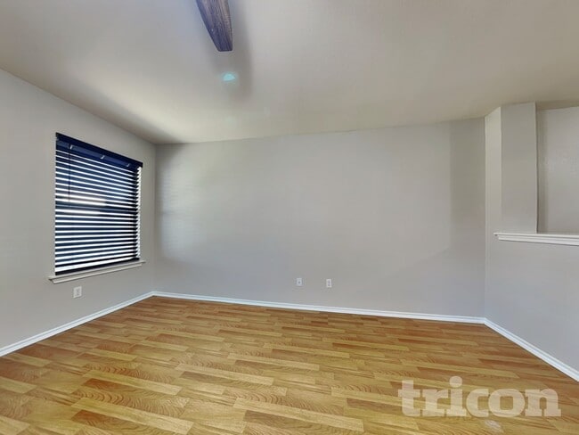 Photo - 201 Outfitter Dr