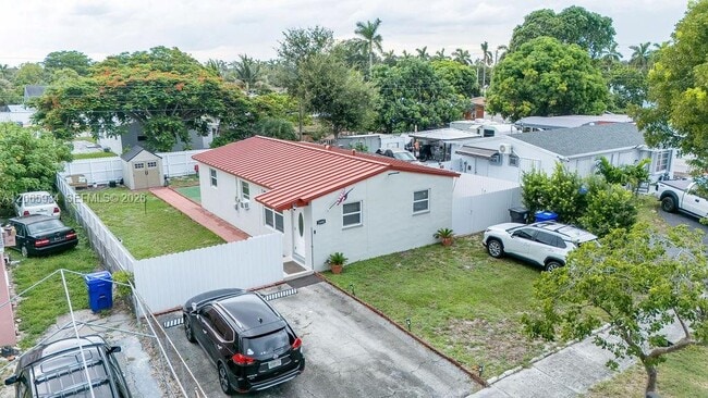 Photo - 1600 N 68th Ave