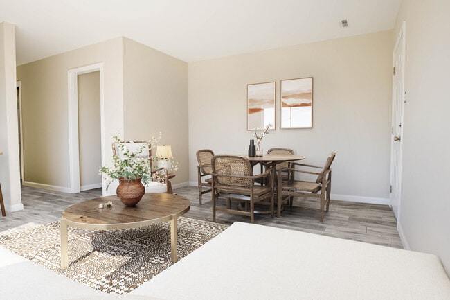 Photo - Carolina Place