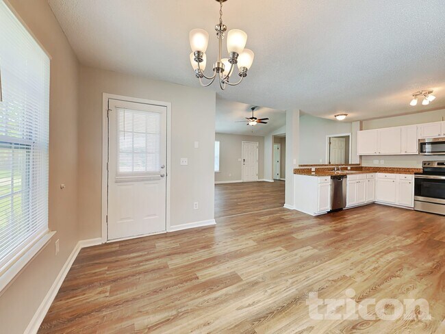 Photo - 38 Coachmen Ct
