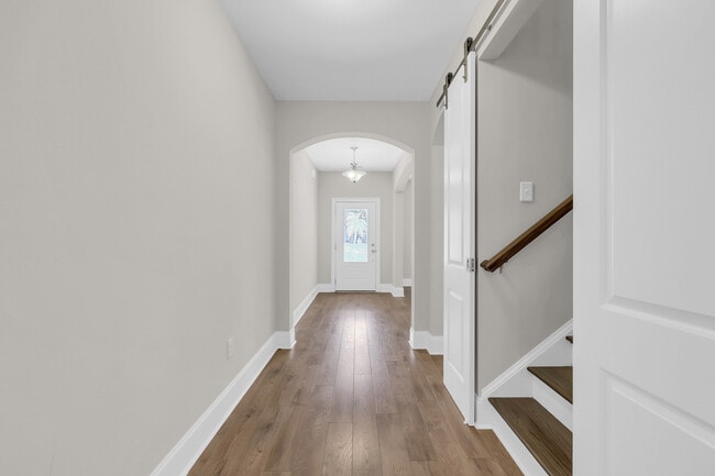 Photo - 1758 Edgewood Dr