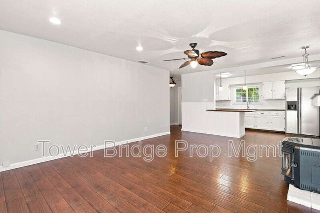 Photo - 1429 Watt Ave