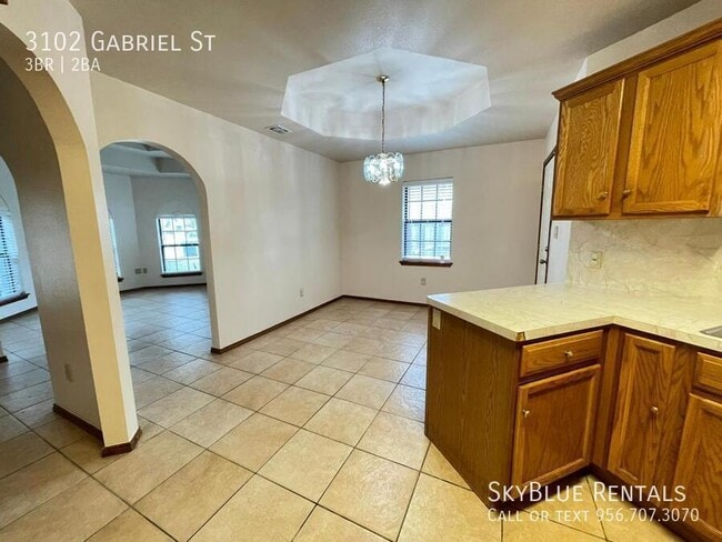 Photo - 3102 Gabriel St