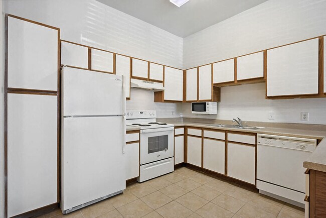 Photo - Fallbrook Ranch Apartments