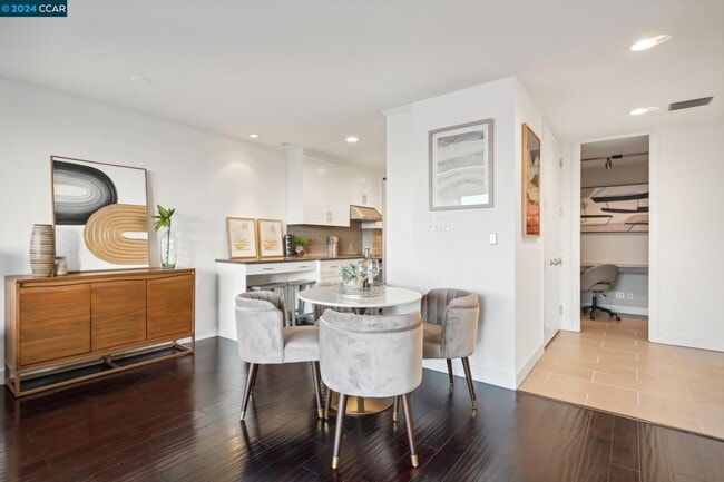 Photo - 565 Bellevue Ave Unidad 704A