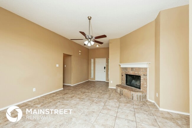 Photo - 449 Cambridge Dr