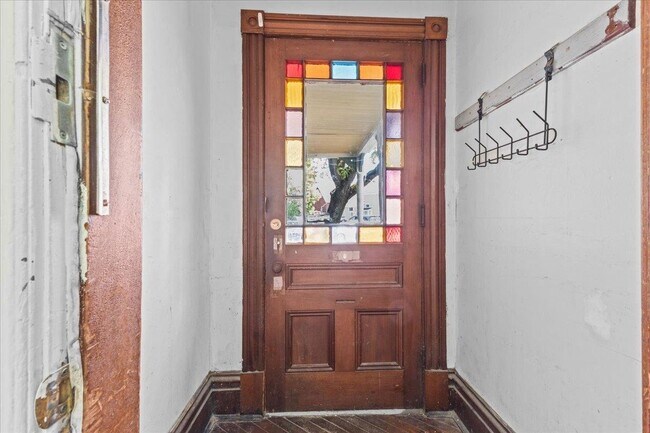 21 Hyde St Unit 1
