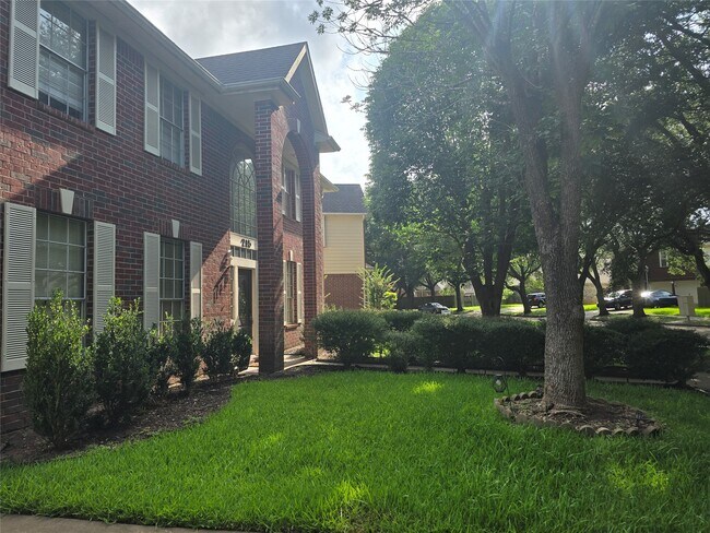 Photo - 215 Birch Hill Dr