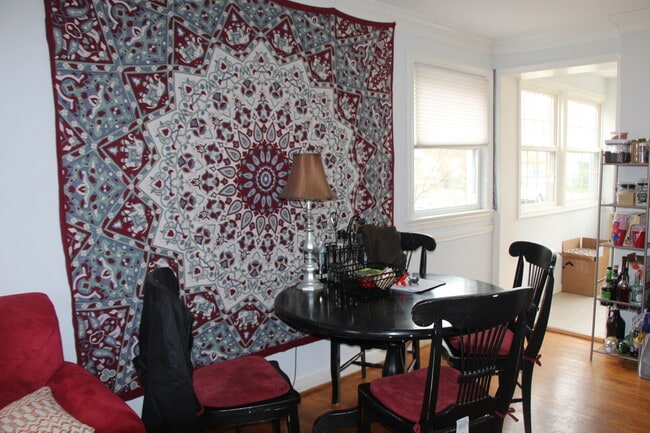 Photo - 635 N Nelson St