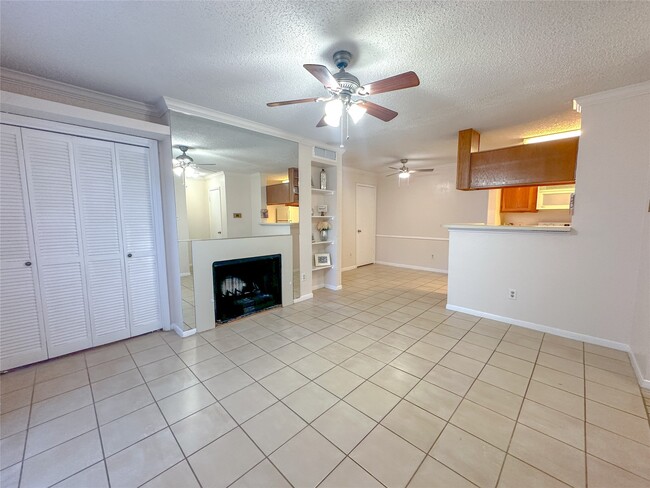 Photo - 2121 Hepburn St Unit 1110