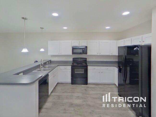 Photo - 4125 11th St E