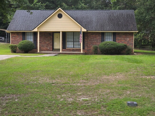 Building Photo - 902 Phoebe Rd