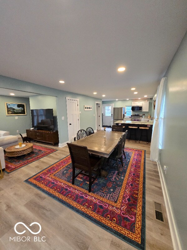 Photo - 133 Hoefgen St