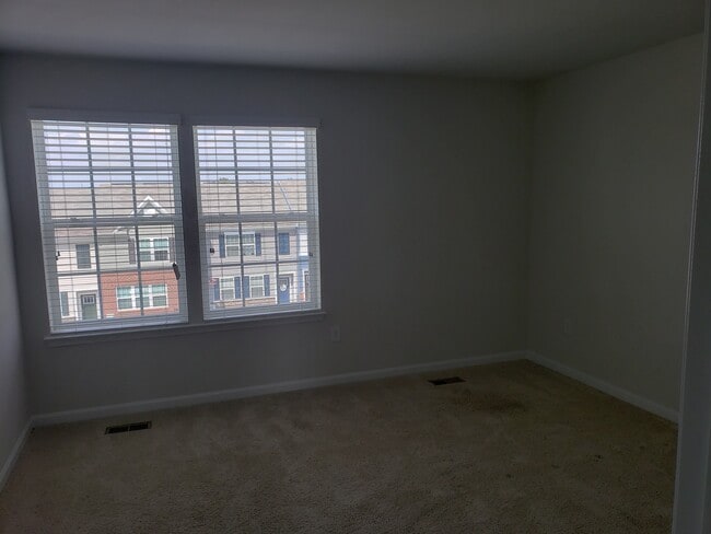 Photo - 218 Vespucci Ln