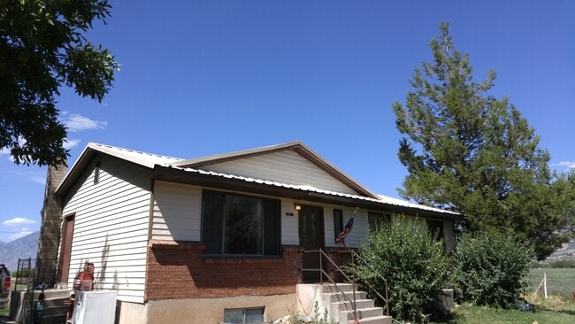 Building Photo - 3 bedroom 1 bath home in south Spanish Fork