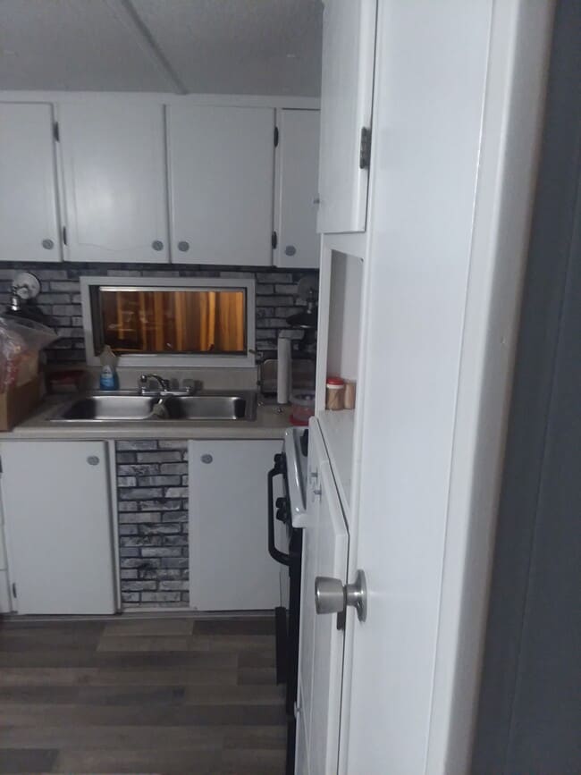 same room! - 30424 Francis St Condo Unit 30424 Francis