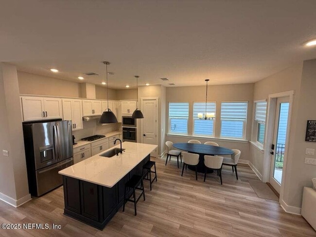 Photo - 11023 Cosmic Wy