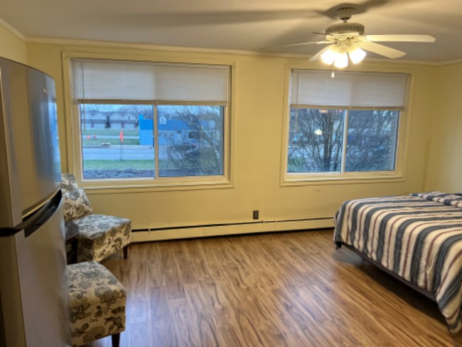 Photo - 1678 Fort St Unit Apt 1