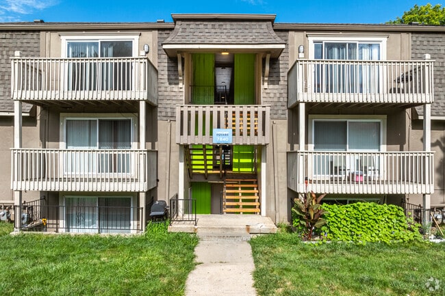 Concord Square Apartments - Concord Sq Apartments