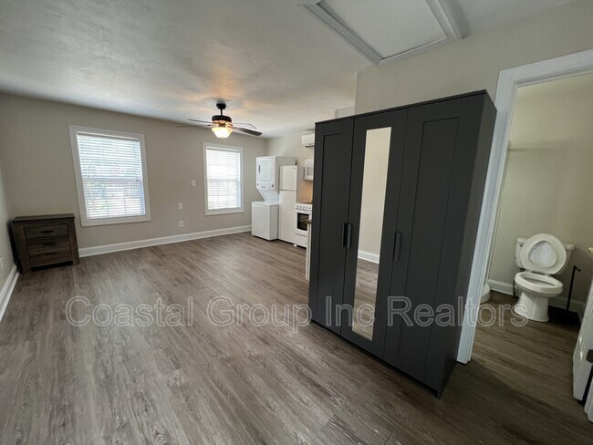 Photo - 1363 Eagle Ave