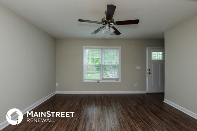 Photo - 492 Rogers Lake Rd E