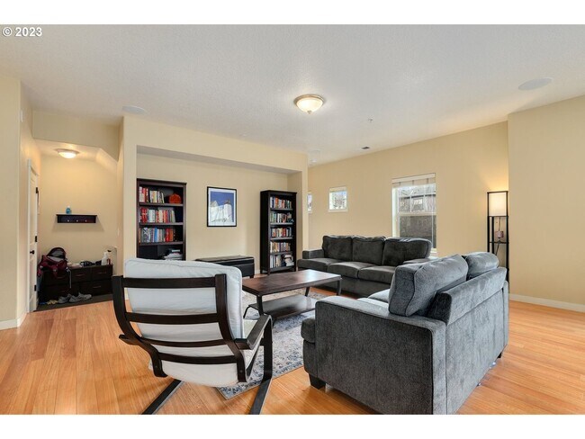 Photo - 621 NE Newstead Ln Unit 621