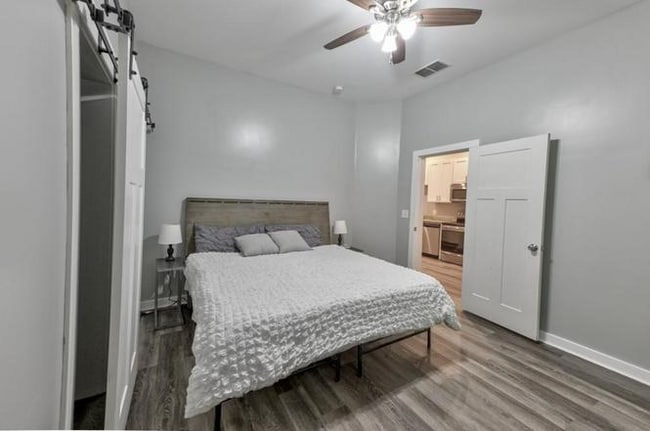 Photo - 614 Larchmont Dr NW Unit 1