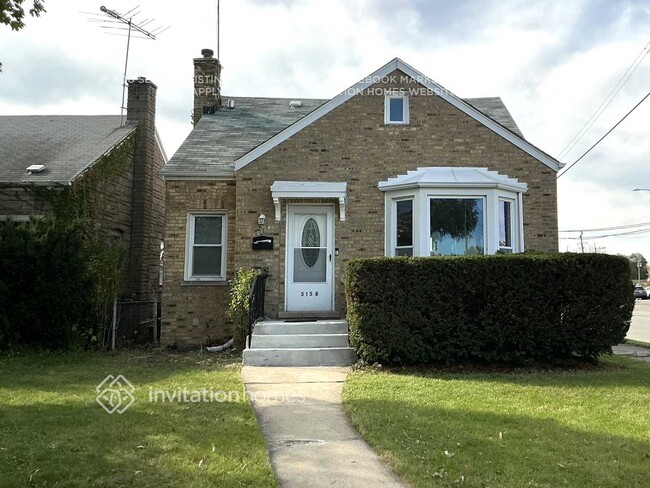 Building Photo - 5158 N Mulligan Ave